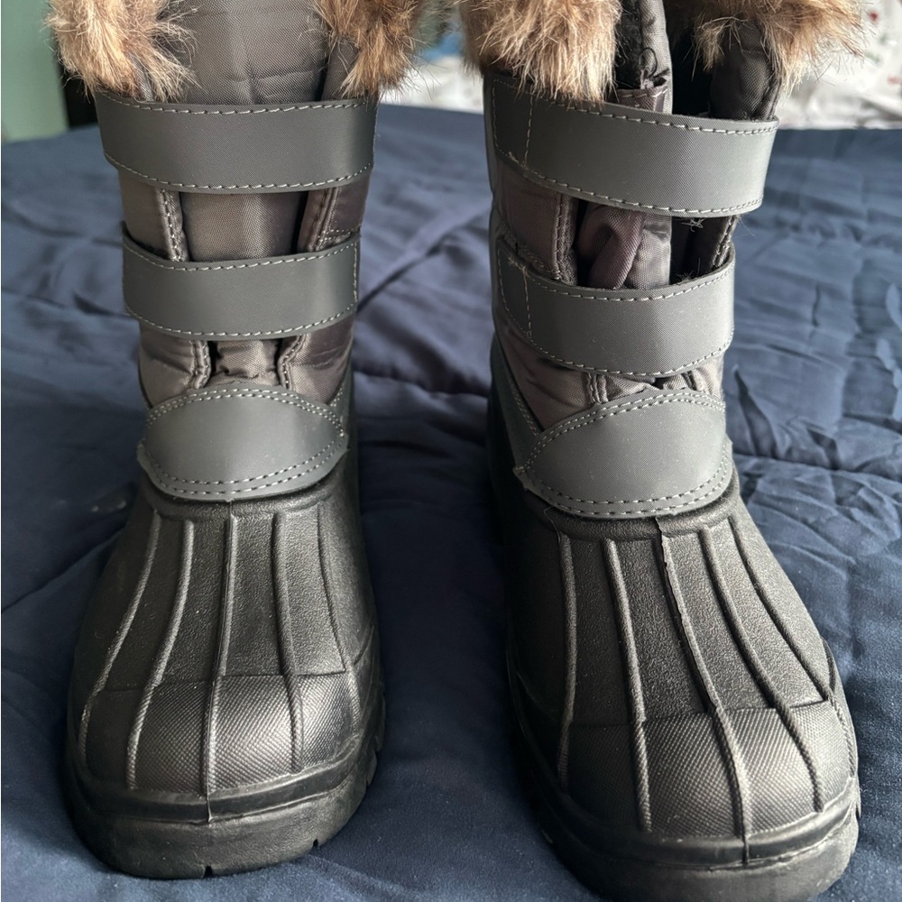 Snow and rain boots